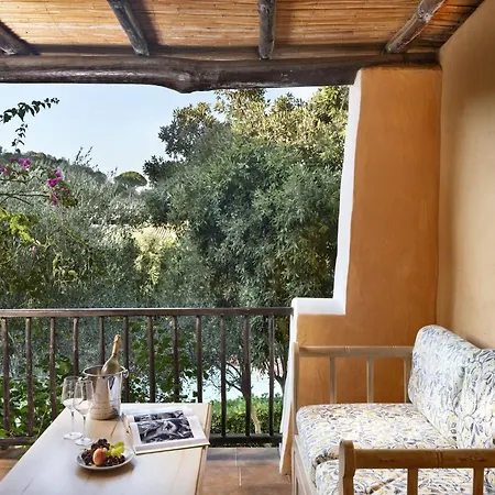 In Porto Cervo With Garden Setting Appartamento Liscia di Vacca
